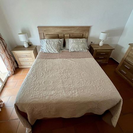 Apartamento En El Casco Historico, A 5 Min Playa. โกนิล เด ลาฟรอนเตรา ภายนอก รูปภาพ